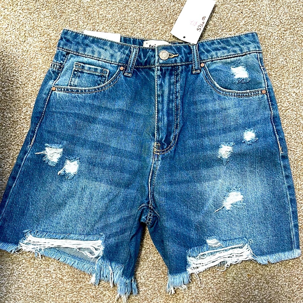 Tricot mid rise boyfriend shorts